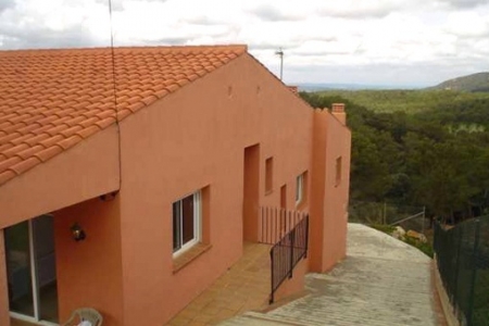 Jolie maison bien située à Begur